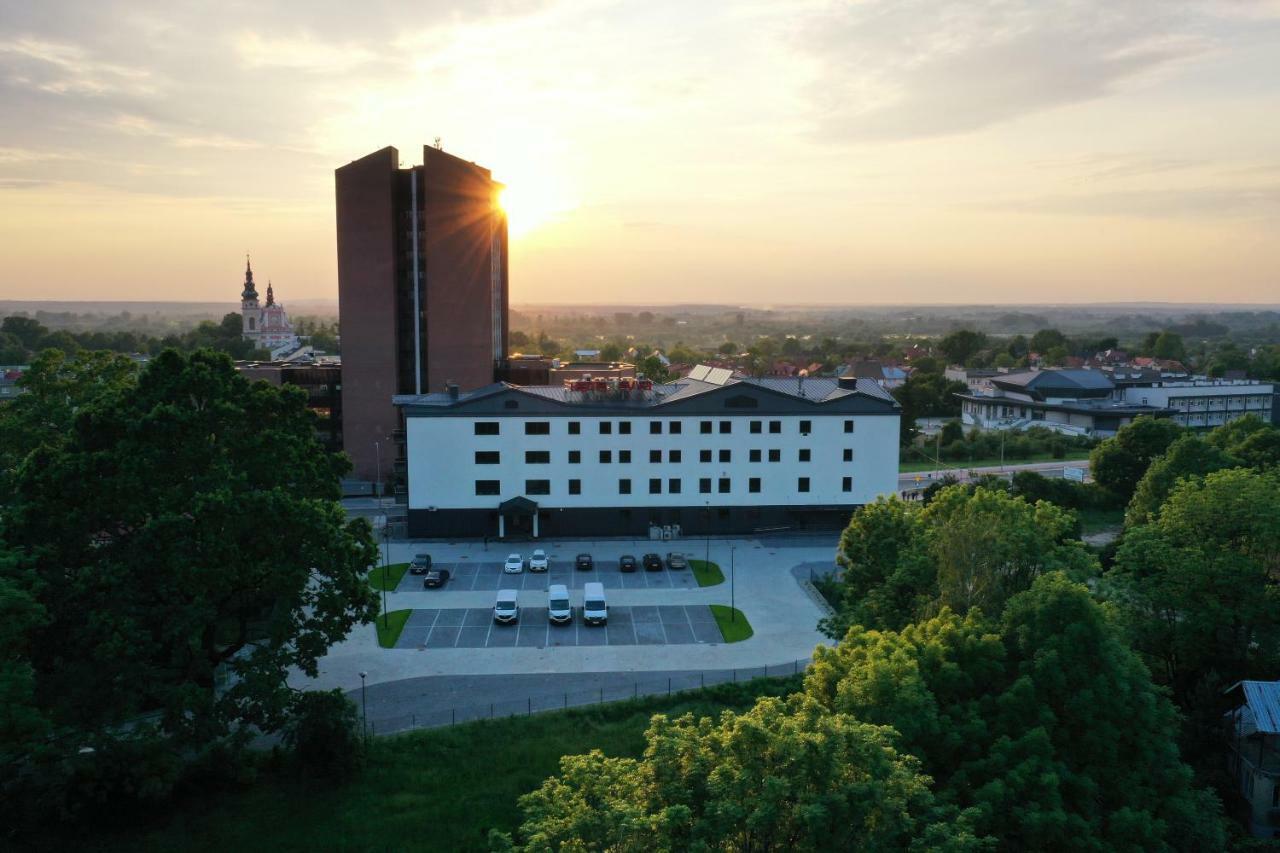 Hotel Evva Tarnobrzeg Exterior photo